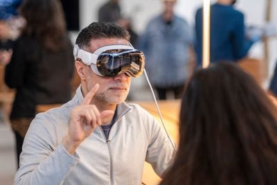 Gene Munster Says Vision Pro Looks Like iPhone-Maker's Biggest Miss Since Newton: 'Apple's Push Will Deliver Glasses That Likely Outshine Meta's'