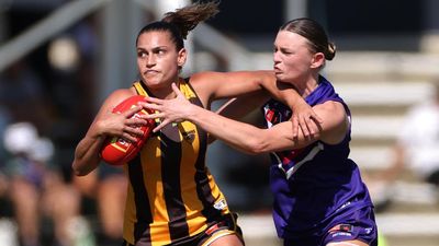 Hawks grind out crucial AFLW win over Fremantle