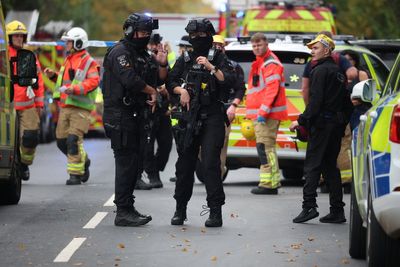 Manchester synagogue attack eyewitness describes moment police shot suspect