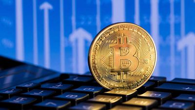 Bitcoin Holds 2-Month High Above $120k, This Crypto Stock Soars 150%