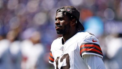 Former NFL QB Thinks Browns Are Sabotaging Shedeur Sanders’s Career