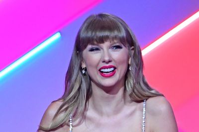 Who are Taylor Swift collaborators Max Martin and Shellback?