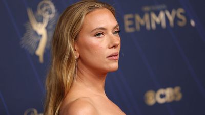 Scarlett Johansson’s desert rose manicure is the chic and unexpected nail trend to try