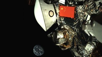 China's Tianwen 2 asteroid-sampling spacecraft snaps a selfie with Earth