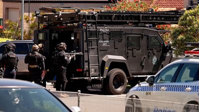 'Aggressive, dangerous men' on the run after robbery