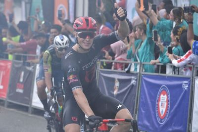 Arvid De Kleijn sprints to victory on stage 6 of the Petronas Le Tour de Langkawi, Matteo Malucelli abandons after crash