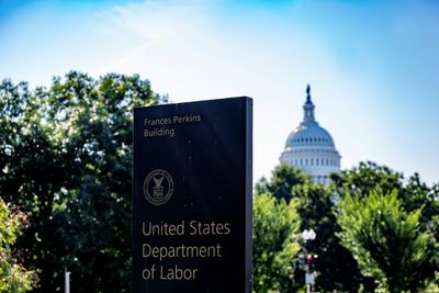 US Delays Key Jobs Report Due To Government Shutdown