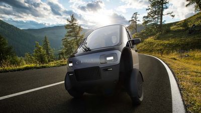 This Wild 3-Wheeled Electric Bicycle Can Get Up To Highway Speeds