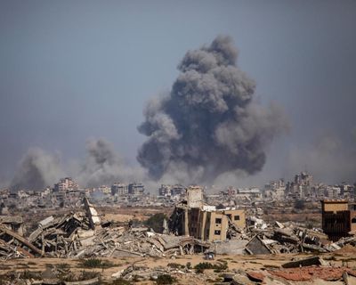 Egypt foreign minister urges Hamas to accept Trump Gaza plan and disarm