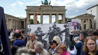 Experts call for rapid European rearmament on 35th anniversary of German unification