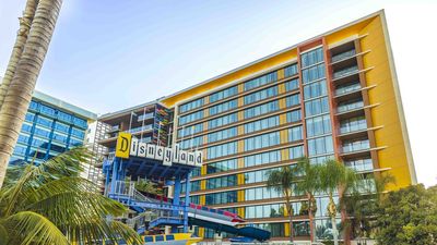 The Story Behind The Disneyland Hotel And Why It Wasn't Owned By Disney For Decades