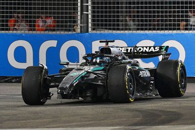 George Russell explains "weird" crash that red-flagged Singapore FP2