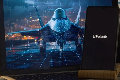 Palantir And Anduril Under Fire Over Army's 'High Risk' Battlefield Tech