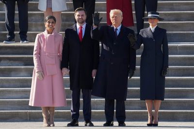 Trump gets away from White House amid government shutdown — for a double date with Melania at the Vances’