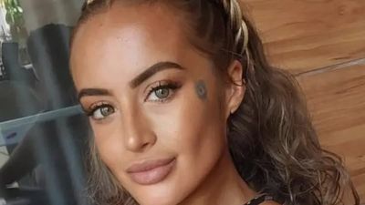 34yo woman dies after trying to stop her dogs fighting over a chicken nugget