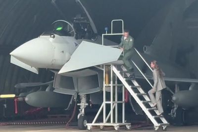 Kate pulls off tricky move in high heels during RAF visit