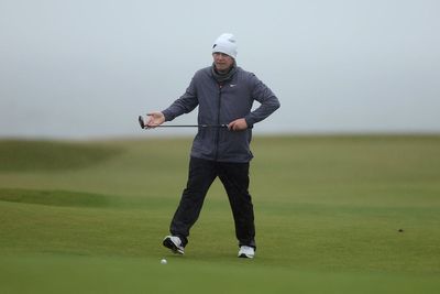 Bob MacIntyre tames wild conditions before play suspended at Alfred Dunhill Links Championship