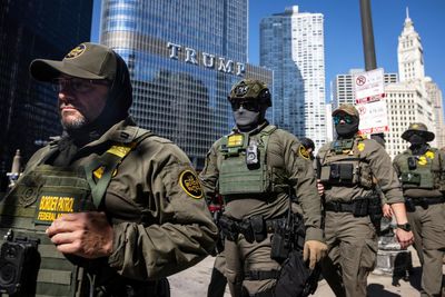 Apple removes Ice tracking apps after pressure from Trump administration