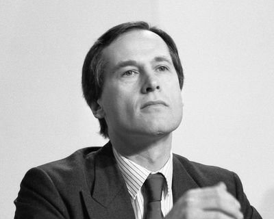 Lord Howarth of Newport obituary