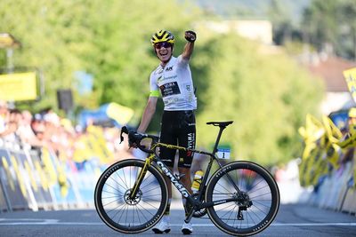 Belgian cycling star breaks contract for second time, leaves Visma-Lease a Bike for Movistar
