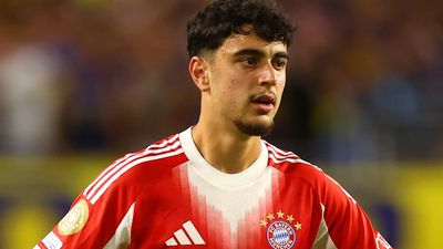 Report: Man Utd Battle Man City for Star Bundesliga Midfielder