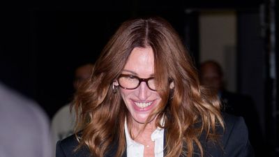 Julia Roberts keeps things classic with a jeans and blazer pairing as she wears everyone’s go-to casual outfit formula