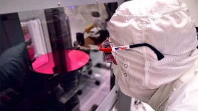 AMD and Intel are in 'early-stage talks' about signing a foundry commitment, a win that the struggling chip giant and US government would both love