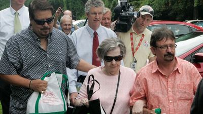 Woman let an 84-year-old cut in line and it led to a $590 million jackpot. But her reaction stunned everyone