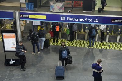 London Waterloo Station Train Delays: Fatal Tragedy Sparks 'Unparalleled Travel Crisis' With 90-Minute Delays Expected Until Saturday