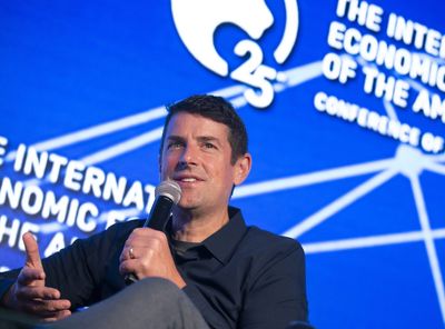 Former Tesla exec claims EV industry will grow, not shrink, after death of $7,500 tax credit: 'The market's established'