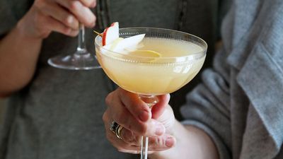 This super simple seasonal cocktail is refreshing, fruity and elegant – it's my new go-to for fall hosting