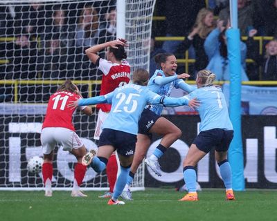 Iman Beney sinks Arsenal in thriller to take Manchester City second in WSL