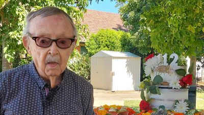 Aussie battler celebrates life as nation's oldest man