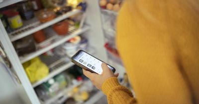 Online supermarket shopping fuelling UK's plastic waste crisis