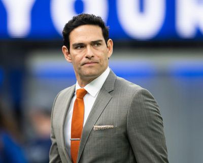 Ex-NFL player and Fox Sports star Mark Sanchez in critical condition after stabbing