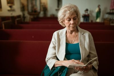 When the Choir Dies Out: How Religious Life Changes After Loss of Spouse