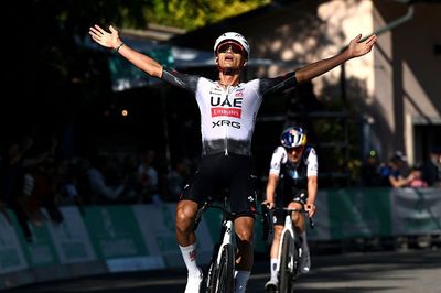 Giro dell'Emilia: Isaac del Toro beats Tom Pidcock for 14th victory of 2025