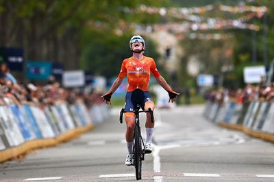 Road European Championships: Demi Vollering wins elite women's road race with 37km solo ride