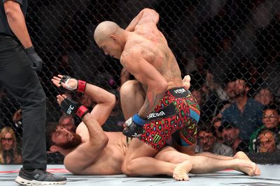 Alex Pereira crushes Magomed Ankalaev to earn shocking revenge at UFC 320