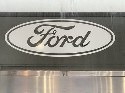 Ford CEO's Son opts For Mechanic Career Over College, Asks 'I Don't Know Why I Need To Go To College'