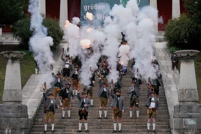 Oktoberfest ends Sunday with the traditional Bavarian salute