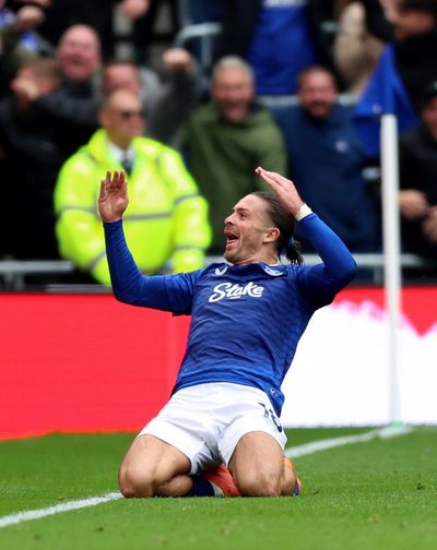 Everton 2-1 Crystal Palace: Last-gasp Jack Grealish goal ends Eagles' long unbeaten run