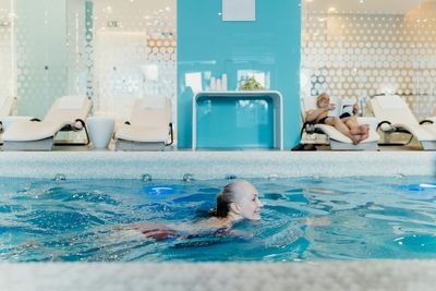 When Moving to a “Resort-Like” Senior Living Community Isn’t Worth It