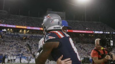 Stefon Diggs Linked Up With Josh Allen, Old Bills Teammates Ahead of 'SNF' Showdown