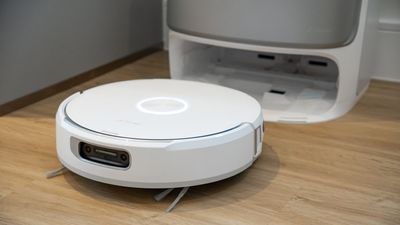 I was blown away by this robot vacuum's mopping performance, but it's let down by frustrating software quirks