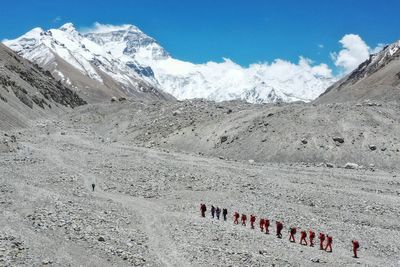 Snowstorm traps hundreds of hikers on Mount Everest during China's national holiday