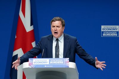 Tories must ‘hold nerve’ amid dire polls, says Mel Stride as he makes big announcement on business rates