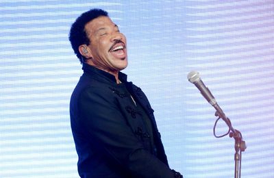 Lionel Richie called Michael Jackson 'smelly'