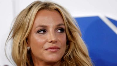 Britney Spears Posts Surprising Dance Video Amid Injury – Fans Fear for Her Health
