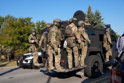 ICE targets frustrated officers in fresh recruitment drive amid mass deportation plans
